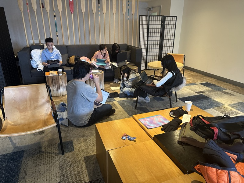 Team preparation in hotel lounge